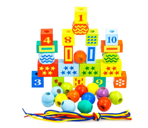 Деревянный конструктор «Конструктор шнуровочка» / 25 * 265 * 265 мм